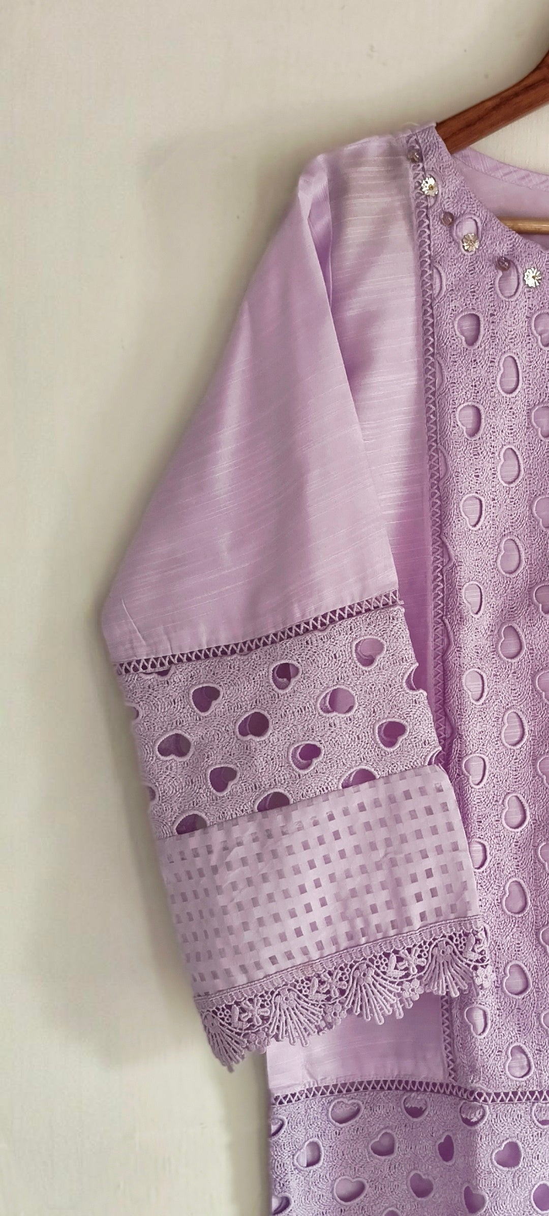 Embroidered Lawn 3-Piece Suit – Summer Collection light purple.
