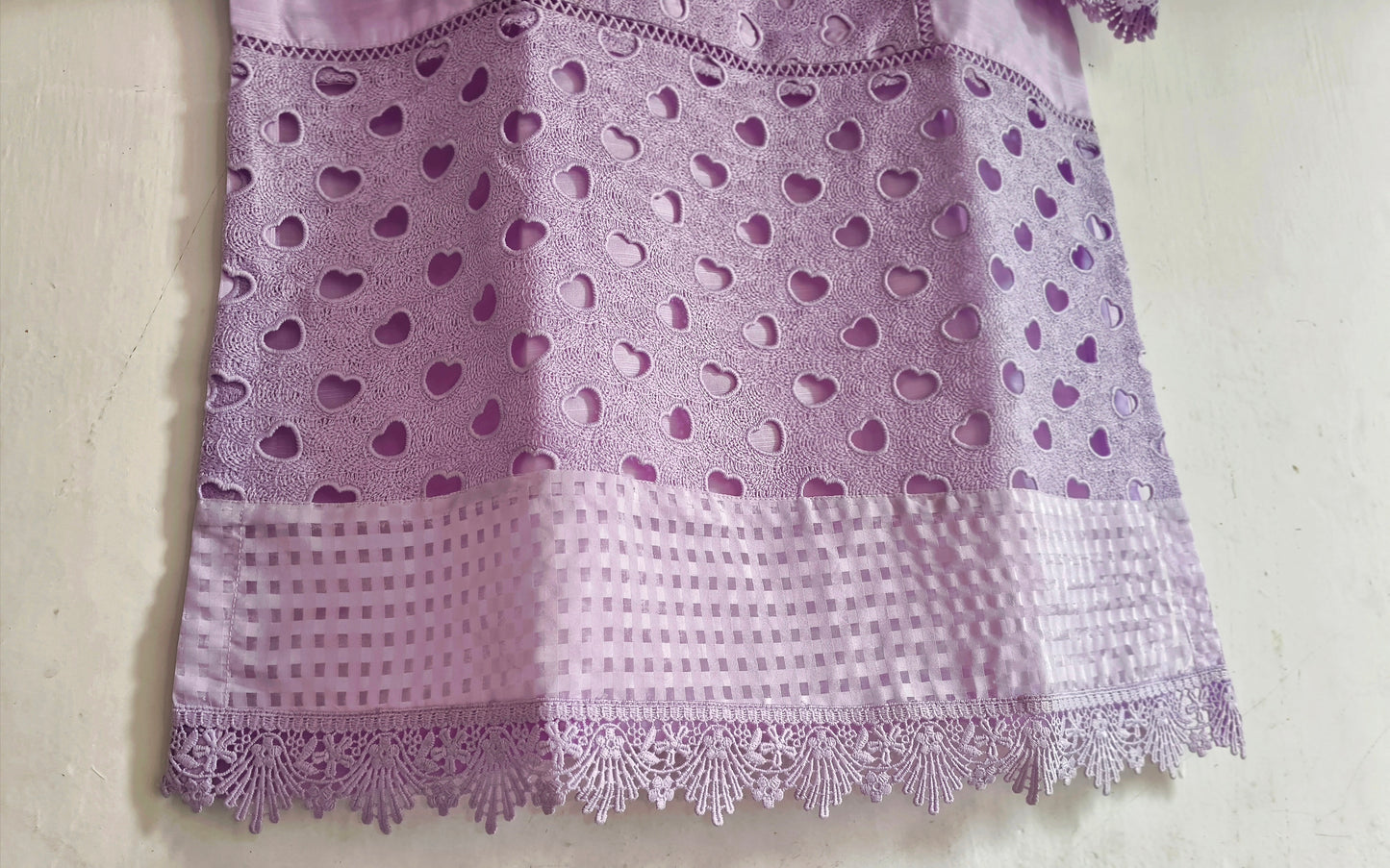Embroidered Lawn 3-Piece Suit – Summer Collection light purple.