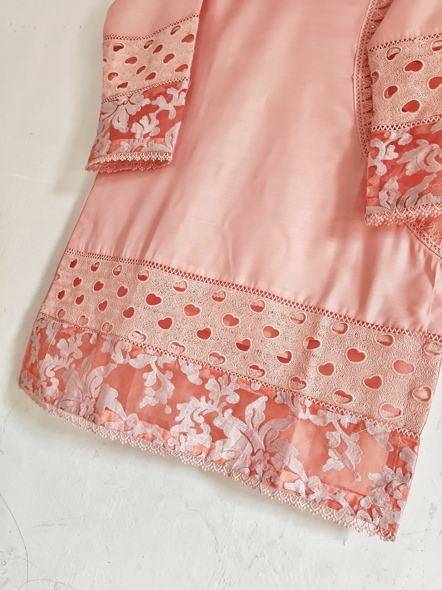 Luxury Embroidered 3 Piece Lawn Suit – Soft Pink